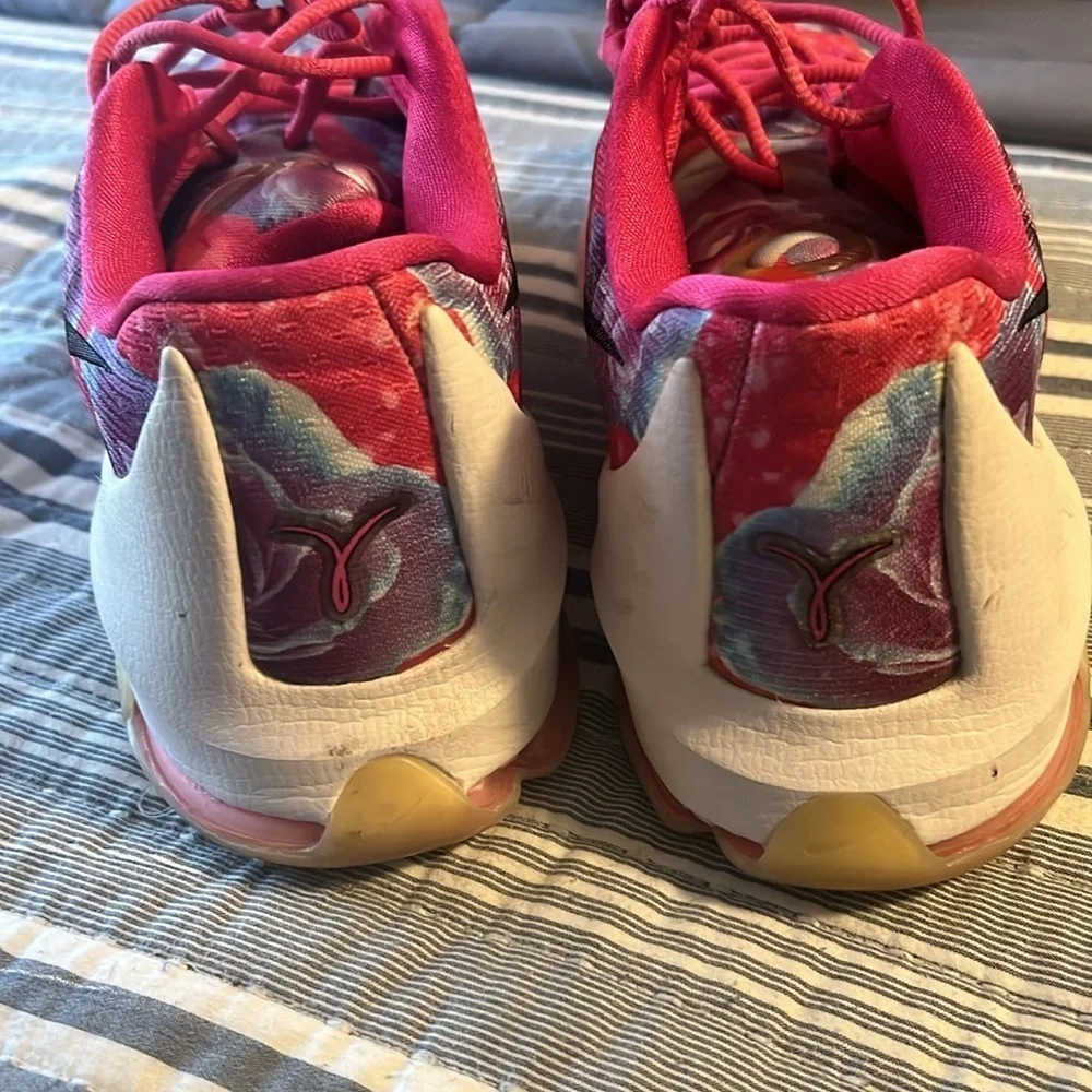 Nike used few